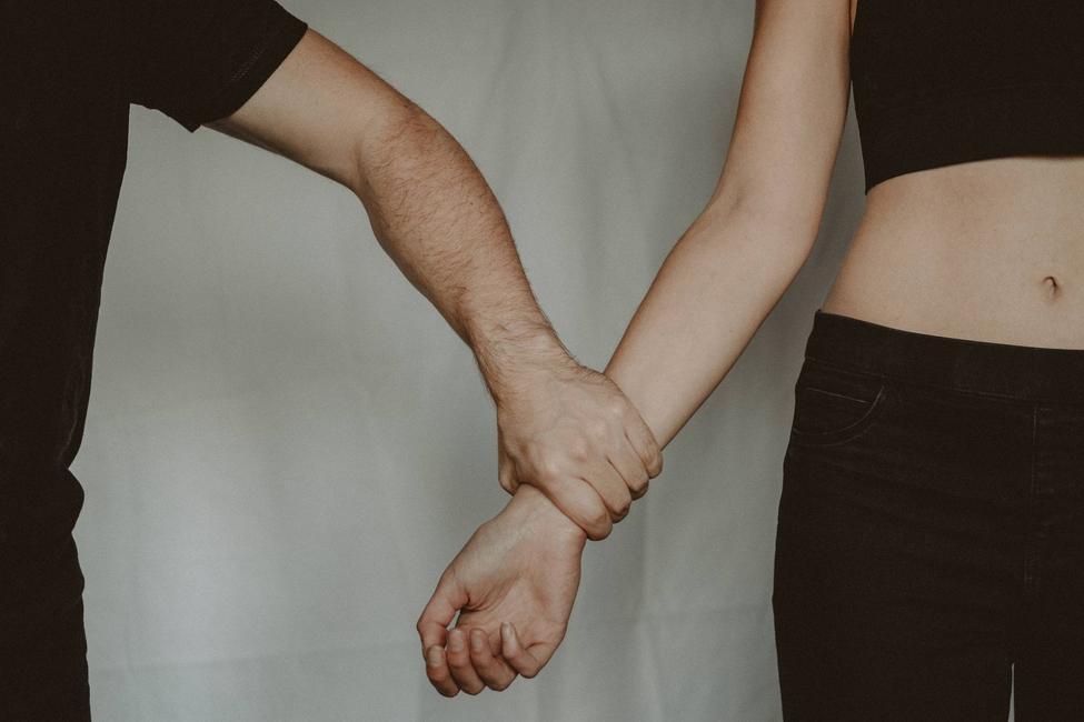 L’intelligence artificielle (IA) permet désormais de repérer des personnes susceptibles de courir un risque accru de violence de la part d’un partenaire intime