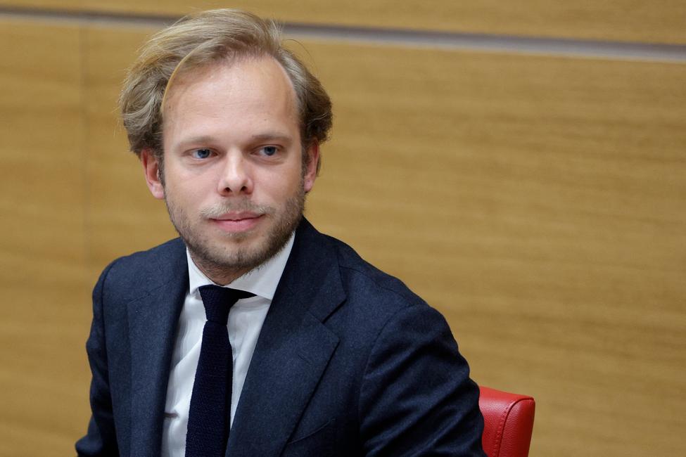 Charles Alloncle, député UDR et rapporteur de la Commission d'enquête sur l'audiovisuel public, assiste à l'audition du PDG et du secrétaire général de France Télévisions devant cette commission, le 8 avril 2026, à l'Assemblée nationale.