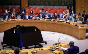 L'ambassadeur de France auprès des Nations Unies, Laurent Bili, prend la parole avant un vote du Conseil de sécurité, au siège de l'ONU à New York, le 19 décembre 2025.