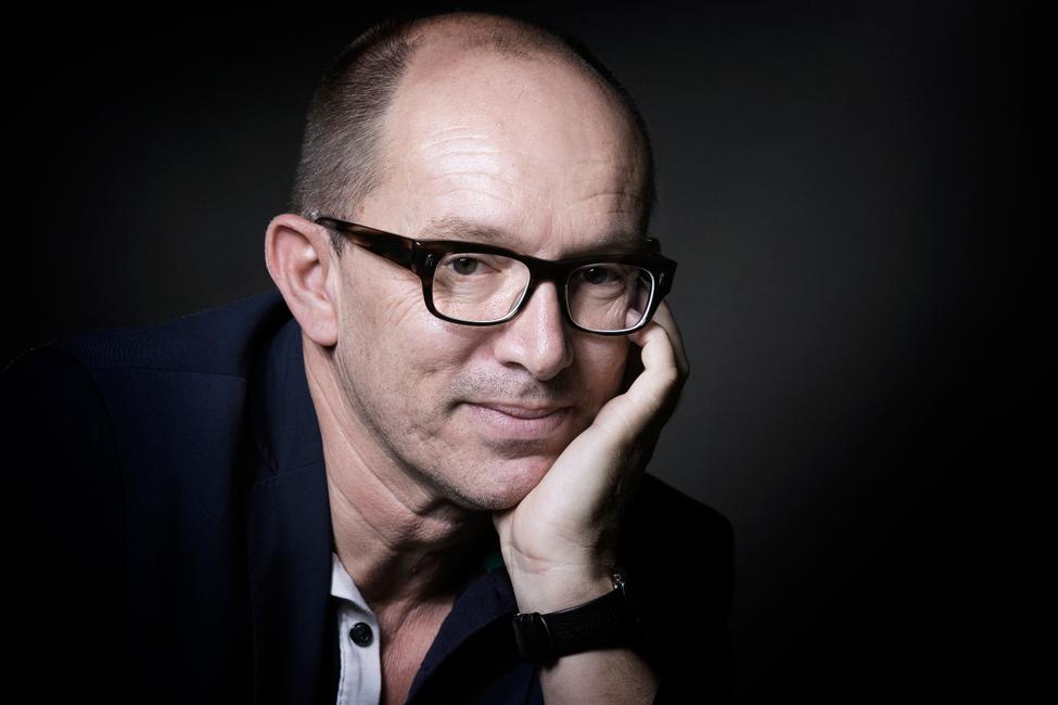 L'écrivain français Laurent Mauvignier pose pour l'AFP à Manosque, le 25 septembre 2016.