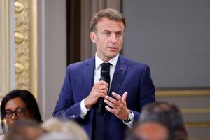 Emmanuel Macron 2023