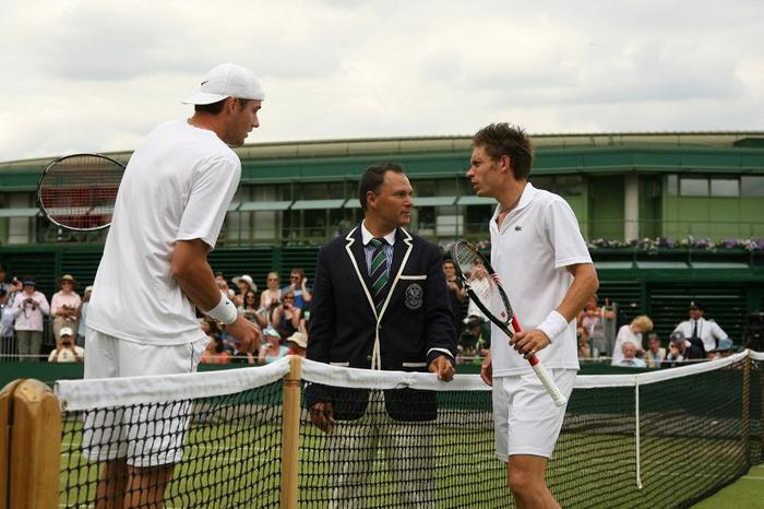 Nicolas Mahut John Isner Wimbledon AFP