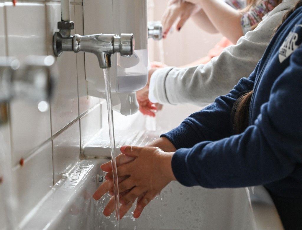 enfants lavage des mains - AFP