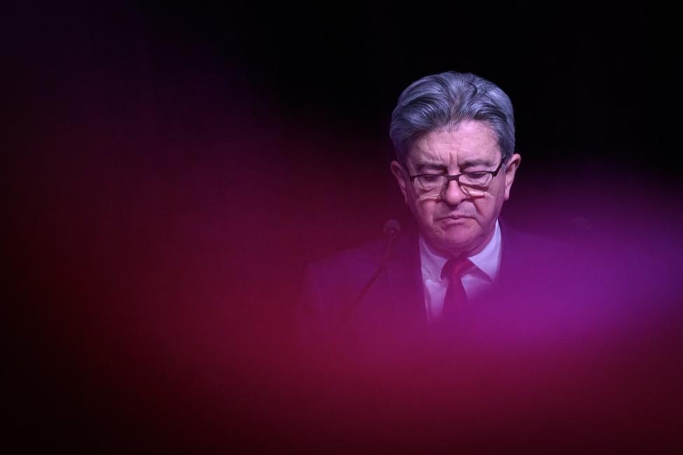 Jean-Luc Mélenchon lors d'un rassemblement contre le racisme et l'extrême droite à Brest, le 19 mars 2025.