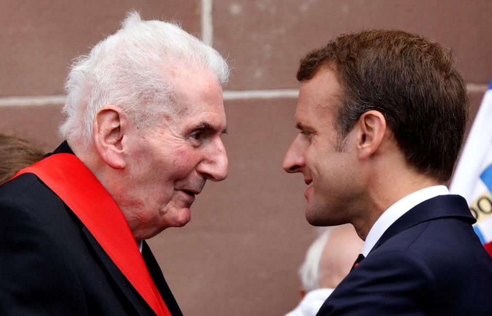 Hubert Germain Emmanuel Macron AFP