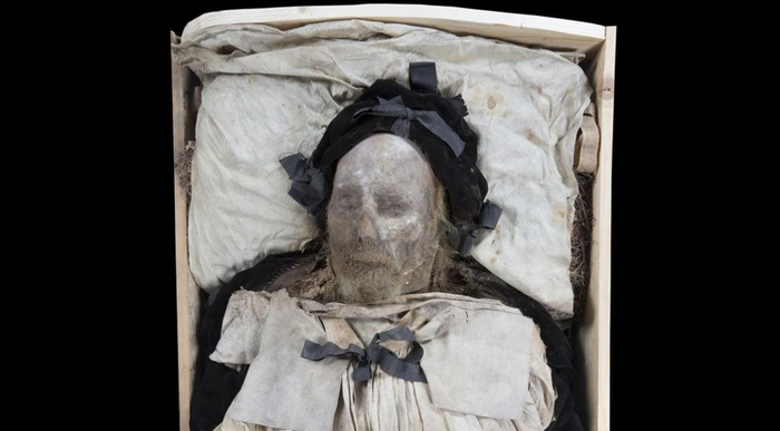 Un évêque enterré en 1679