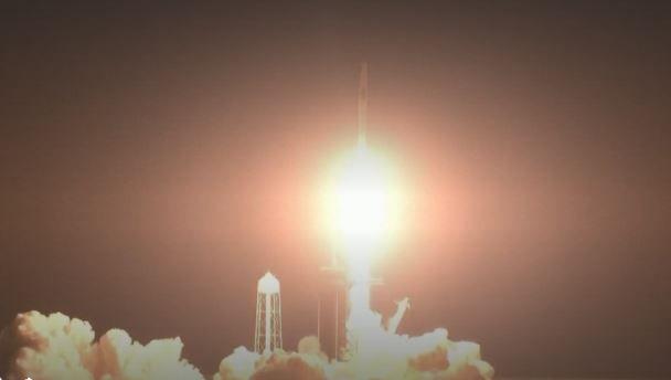 SpaceX décollage mission Alpha