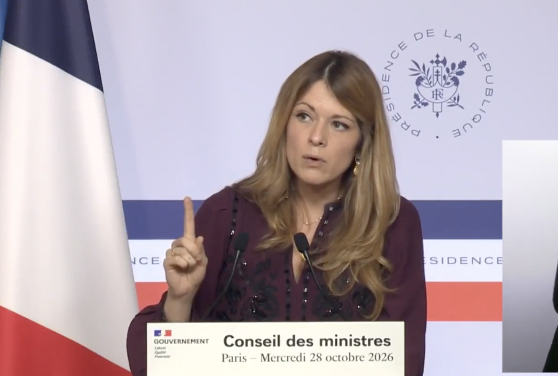 Maud Bregeon au secours de CNews : « des journalistes qui s'en prennent à d'autres journalistes, c'est dangereux pour la démocratie »