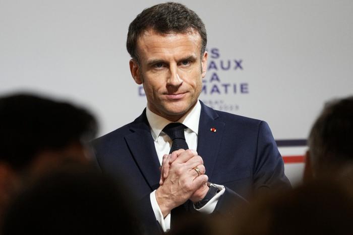 Emmanuel Macron 2023
