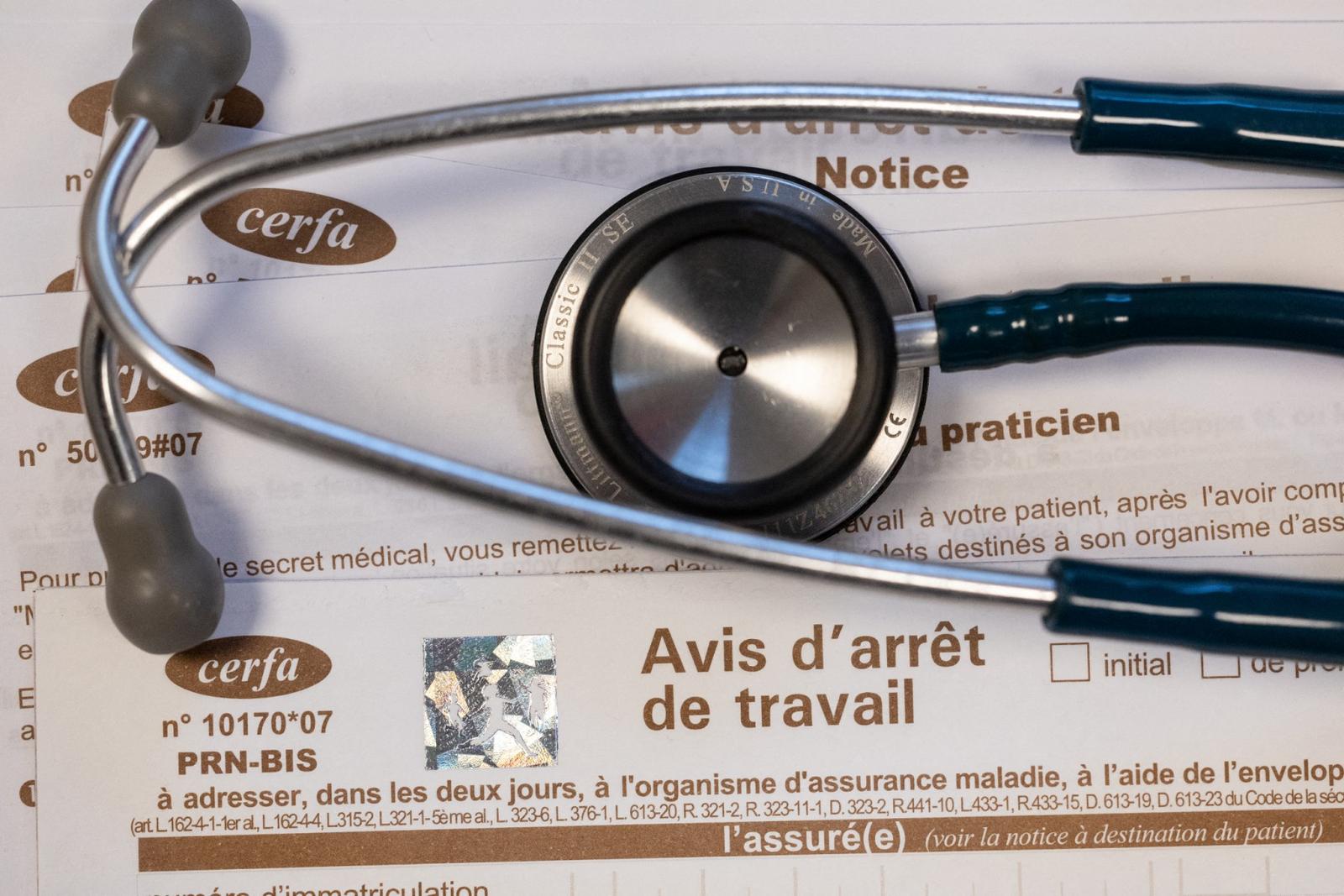 Les données de l’Assurance maladie indiquent clairement depuis 2019 une hausse accélérée des arrêts de travail.