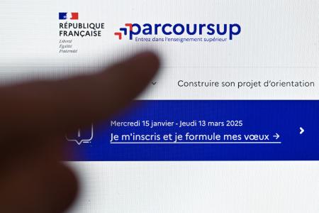 Une page du site « Parcoursup », un portail de service public permettant aux étudiants de déposer leur candidature auprès d'universités et d'autres établissements d'enseignement supérieur français.