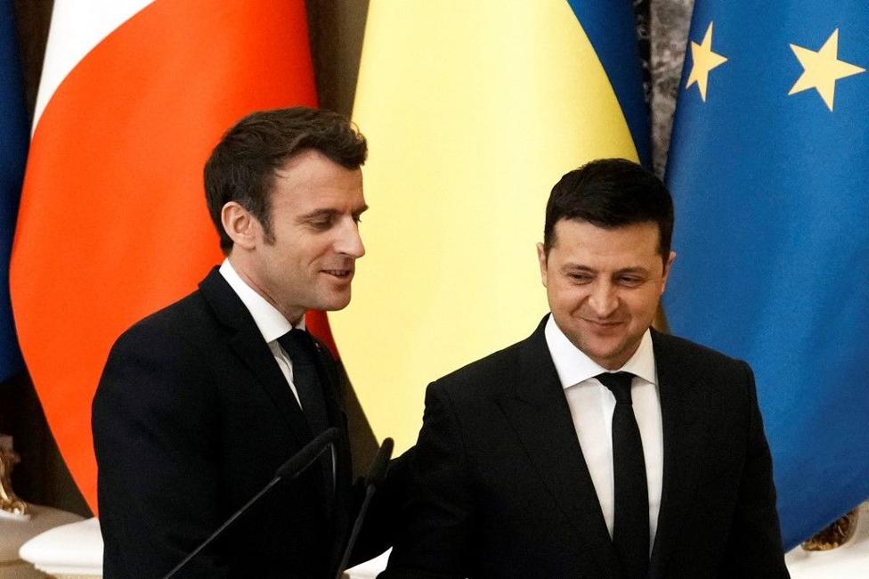 Emmanuel Macron Volodymyr Zelensky AFP