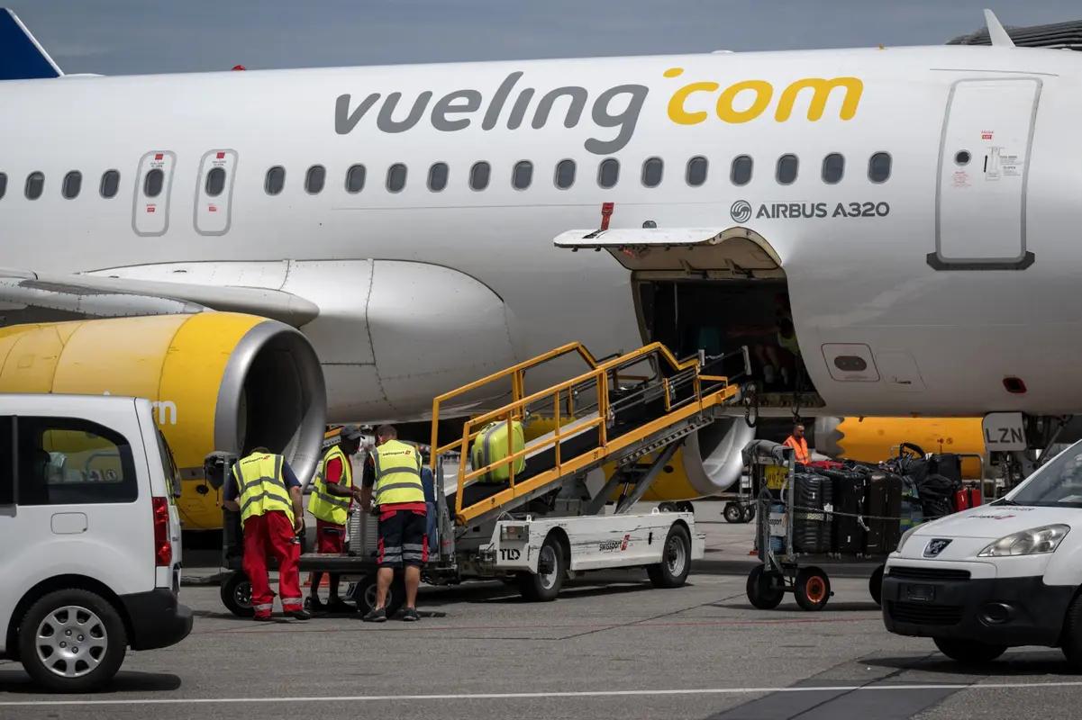 Un avion Airbus A320 de la compagnie aérienne low-cost Vueling, à l'aéroport de Genève le 28 juillet 2022.
