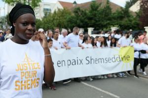 A Viry-Châtillon, une marche blanche organisée en hommage à Shemseddine