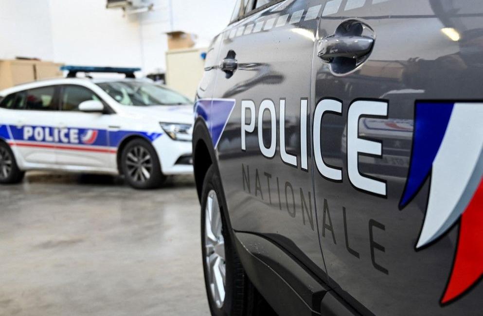 police logo véhicules AFP