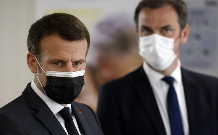 Emmanuel Macron Olivier Véran AFP