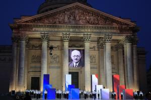 "Entre ici, Marc Bloch, avec ton terrible cortège..."