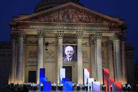 "Entre ici, Marc Bloch, avec ton terrible cortège..."