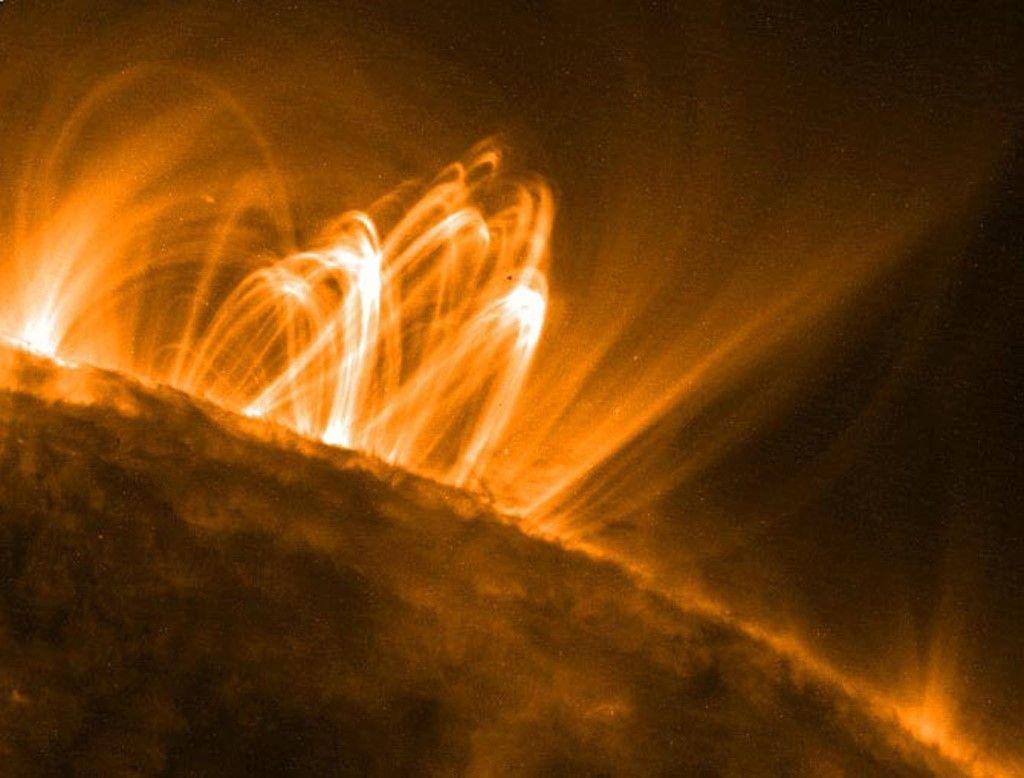 L’activité solaire suit généralement un cycle de 11 ans, dont l’intensité diminue régulièrement entre les années 1980 et 2008.