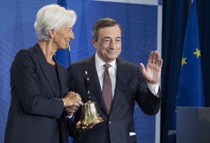 Christine Lagarde Mario Draghi AFP