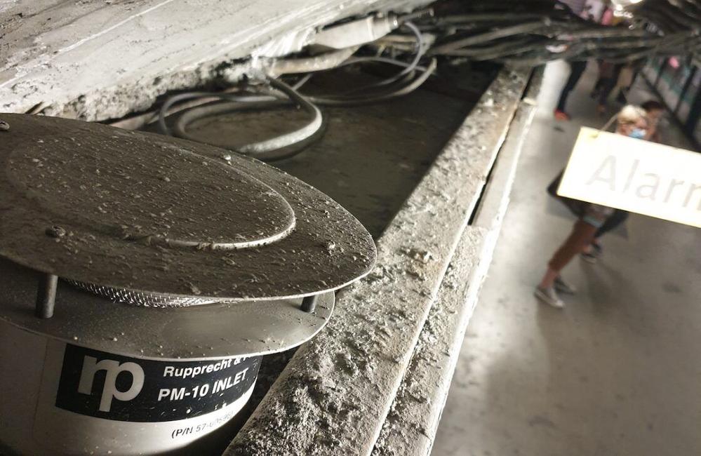 Capteur de pollution dans la station Chatelet à Paris