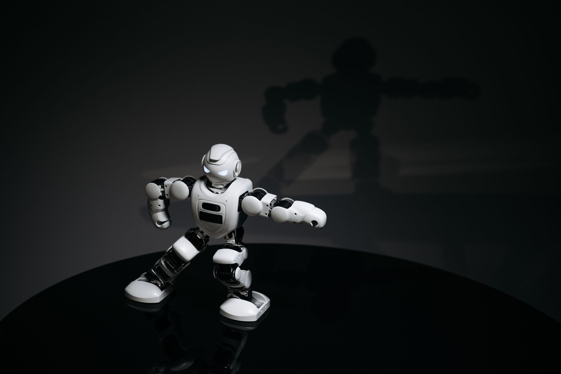 Est-ce que les robots humanoïdes pourraient remplacer les soldats sur les champs de bataille ?