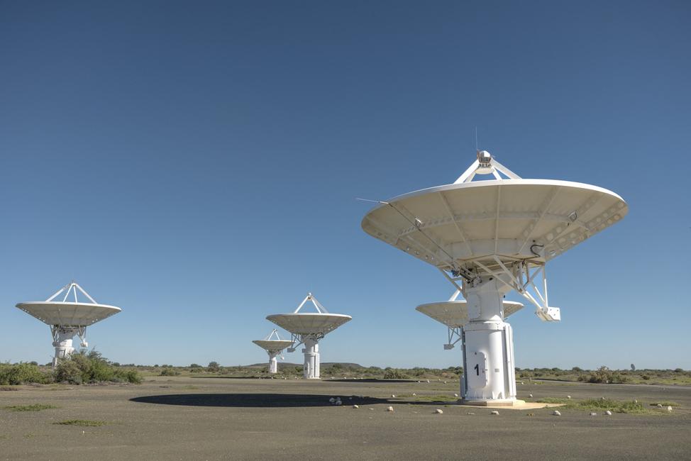 Vue générale des antennes du radiotélescope KAT-7, dans le parc national de MeerKAT, le 26 mars 2025. 