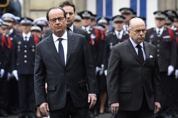 François Hollande Bernard Cazeneuve AFP