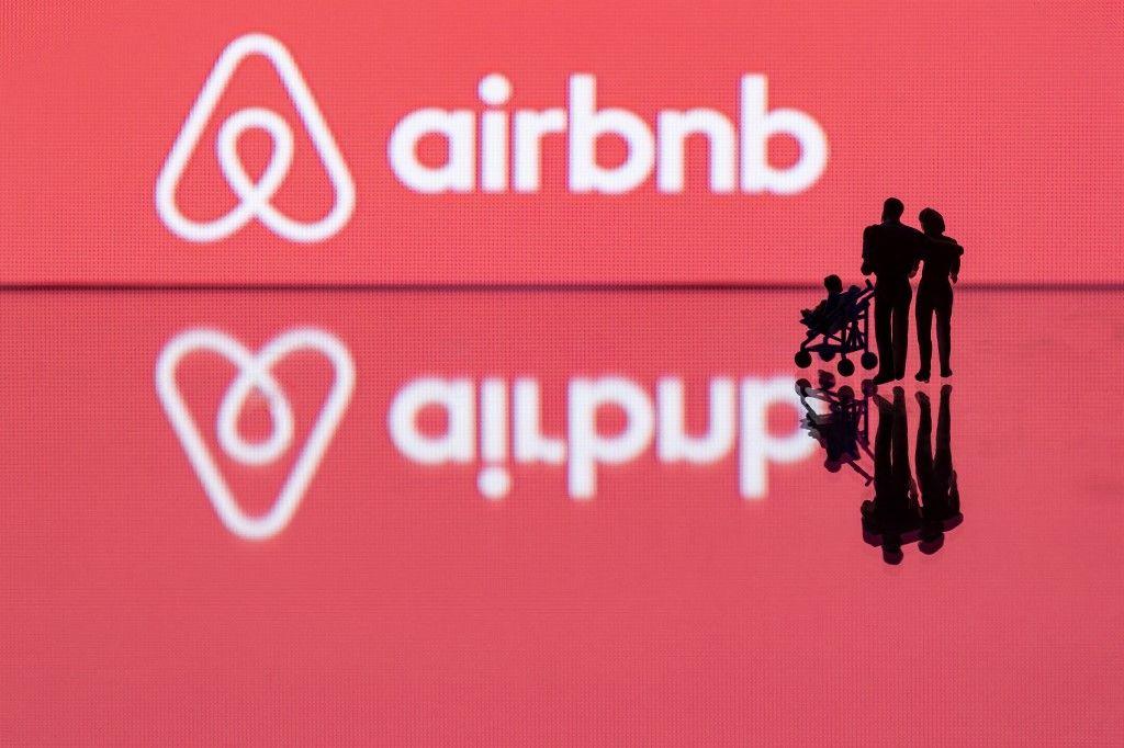 Airbnb logo AFP