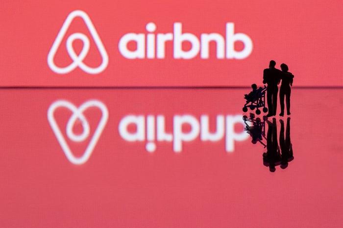 Airbnb logo AFP