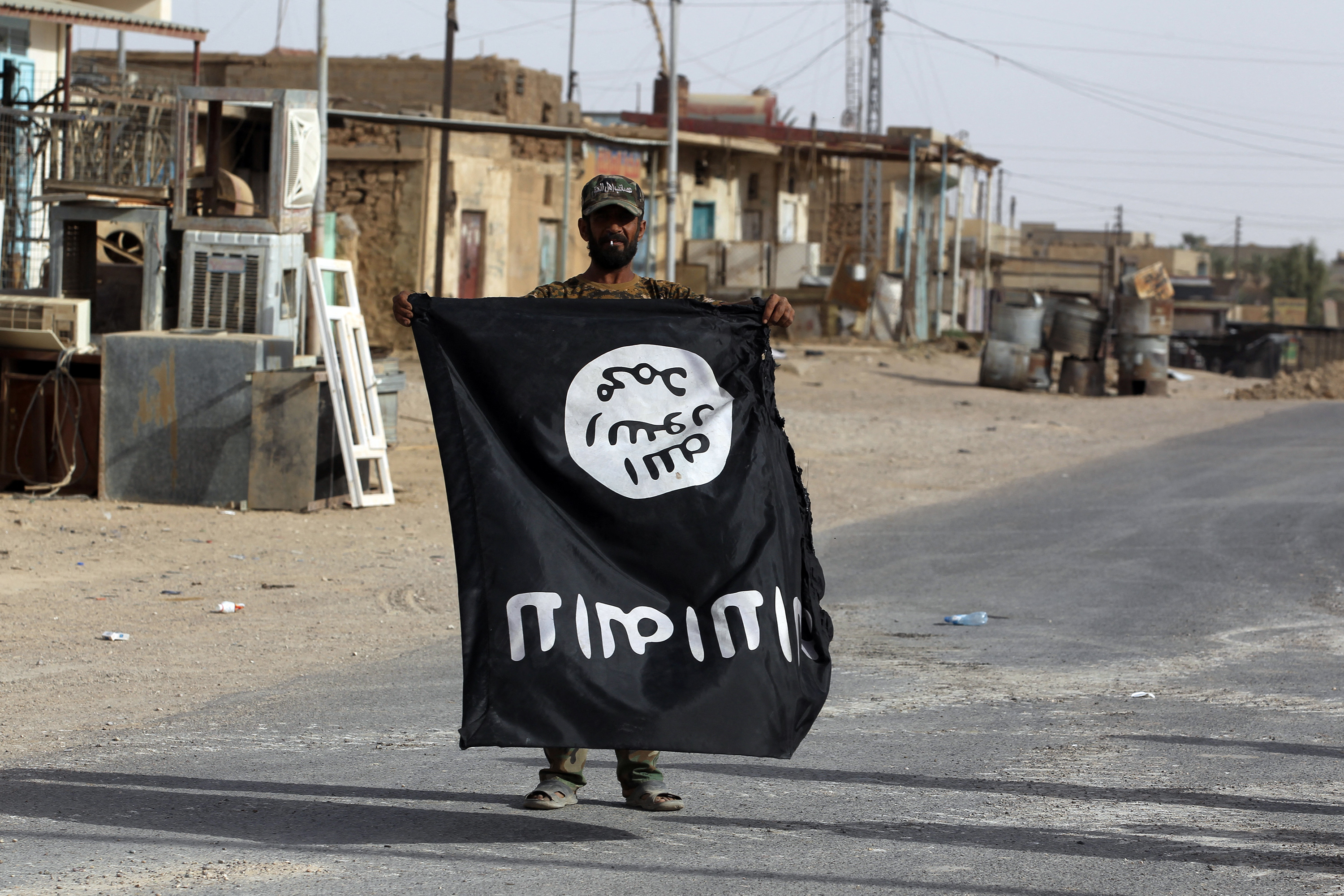 Le premier procès pour génocide contre un terroriste du groupe Etat islamique s’est ouvert en France