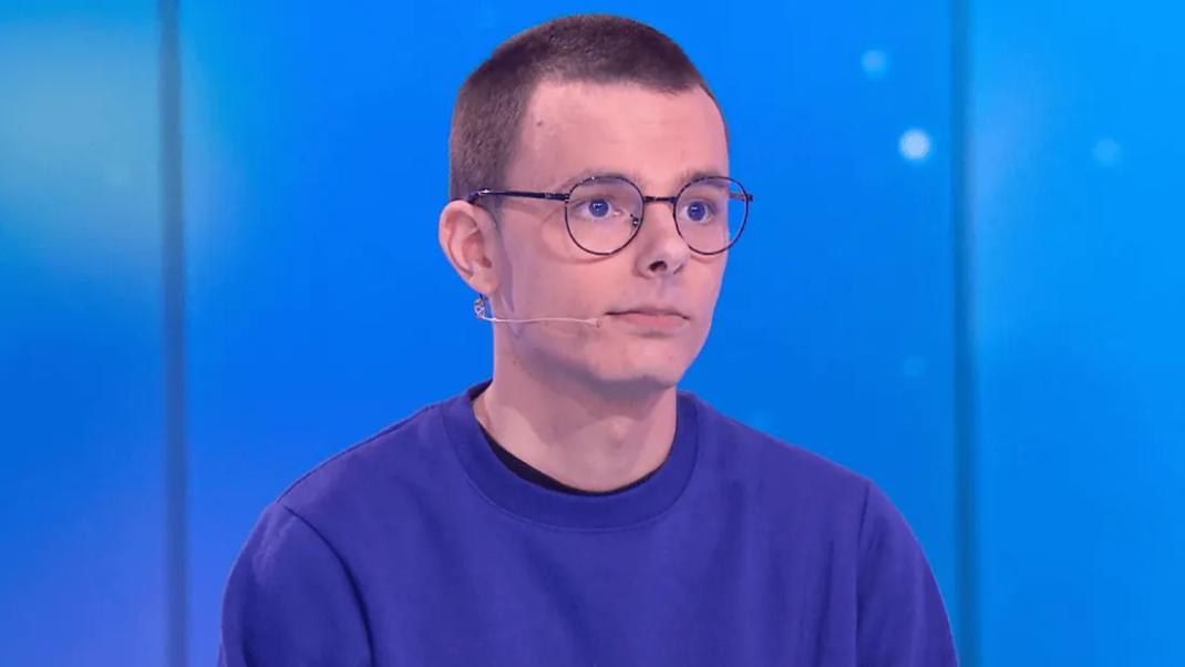 Emilien, détenteur du record de longévité dans un jeu télévisé, fraîchement défait.