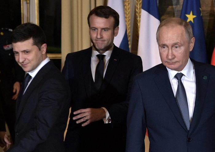 Emmanuel Macron Vladimir Poutine Volodymyr Zelensky AFP