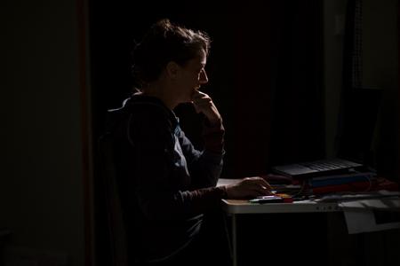 Une personne en télétravail. (Image d'illustration)