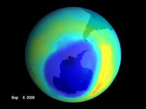 La couche d'ozone attaquée.