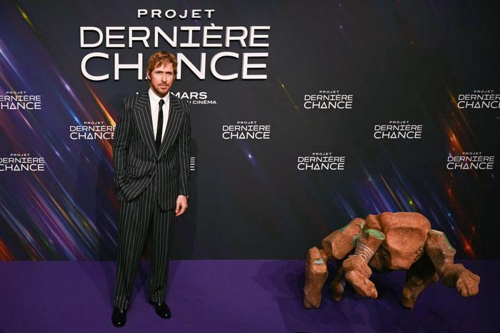 Ryan Gosling pose lors d'une séance photo avant la projection du film « Projet Dernière Chance » au théâtre Pathé Palace à Paris, le 11 mars 2026.