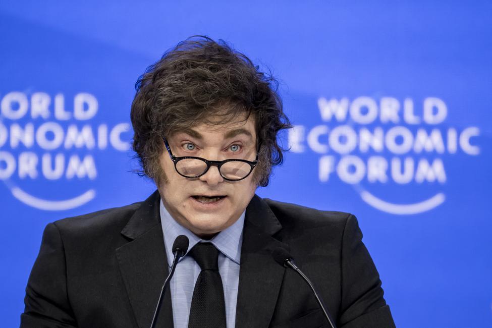 Le président argentin Javier Milei s'adresse au public lors de la réunion annuelle du Forum économique mondial (WEF) à Davos, le 23 janvier 2025.
