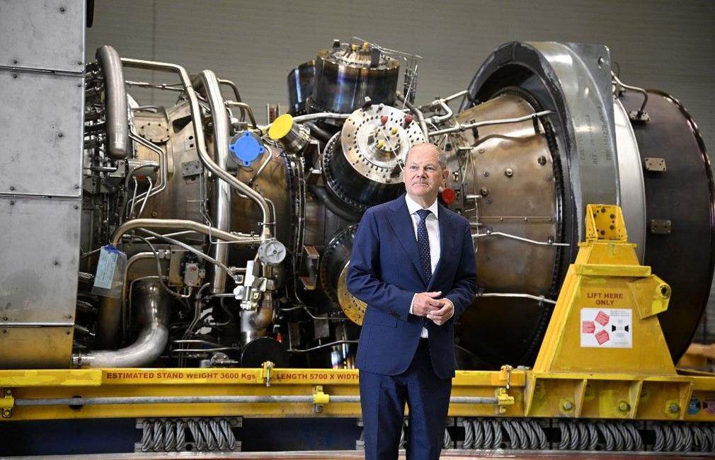 Olaf Scholz turbine AFP