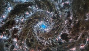 Une nouvelle étude publiée dans Monthly Notices of the Royal Astronomical Society suggère que l'univers pourrait tourner sur lui-même, à l'image du toupie.
