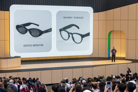 Sharam Izadi, vice-président et directeur général de XR chez Google, prend la parole lors de la conférence technologique Google I/O 2026 à Mountain View, en Californie, le 19 mai 2026.