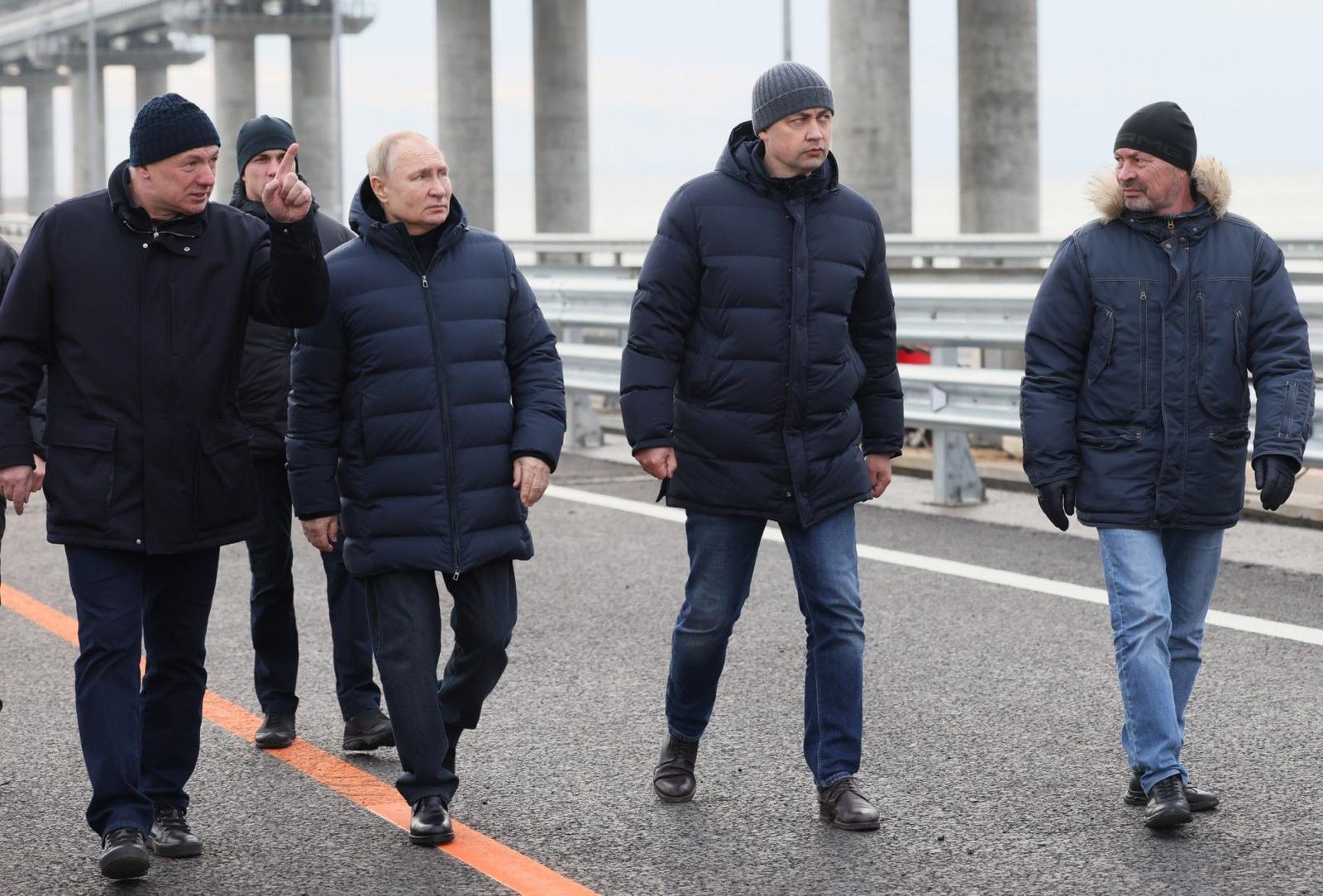 Vladimir Poutine pont de Crimée AFP