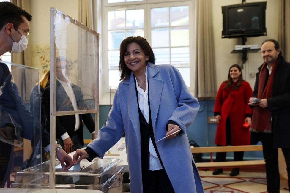 Anne Hidalgo vote AFP