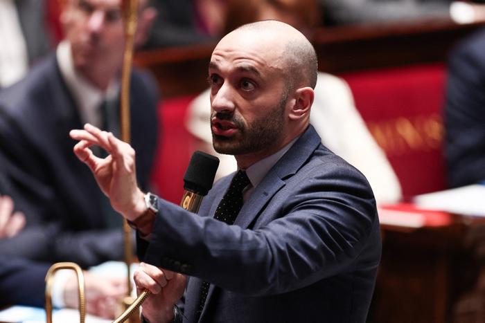 Le ministre délégué français aux Affaires européennes, Benjamin Haddad, lors d'une séance de questions au gouvernement à l'Assemblée nationale, le 26 mars 2025.