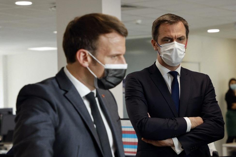 Olivier Véran Emmanuel Macron AFP