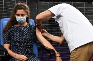 vaccination Covid-19 France AFP
