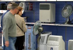 Ventilateurs et climatiseurs. (Image d'illustration)