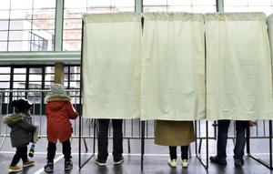 Sur les 1 391 369 personnes inscrites sur les listes électorales, 56 489 se sont rendues aux urnes, soit un taux de participation de 4,06 %.