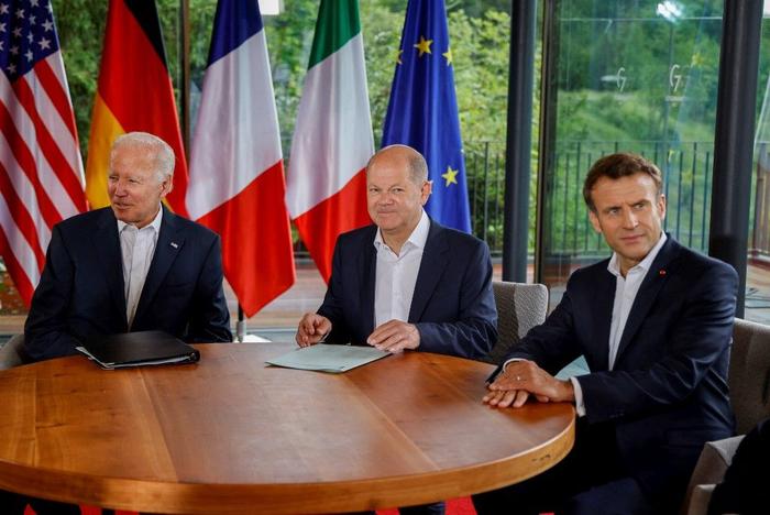 Emmanuel Macron Joe Biden G20 AFP