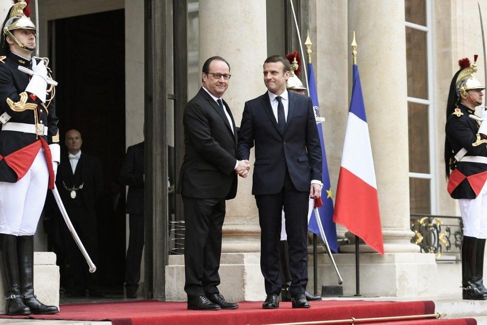 Emmanuel Macron François Hollande AFP
