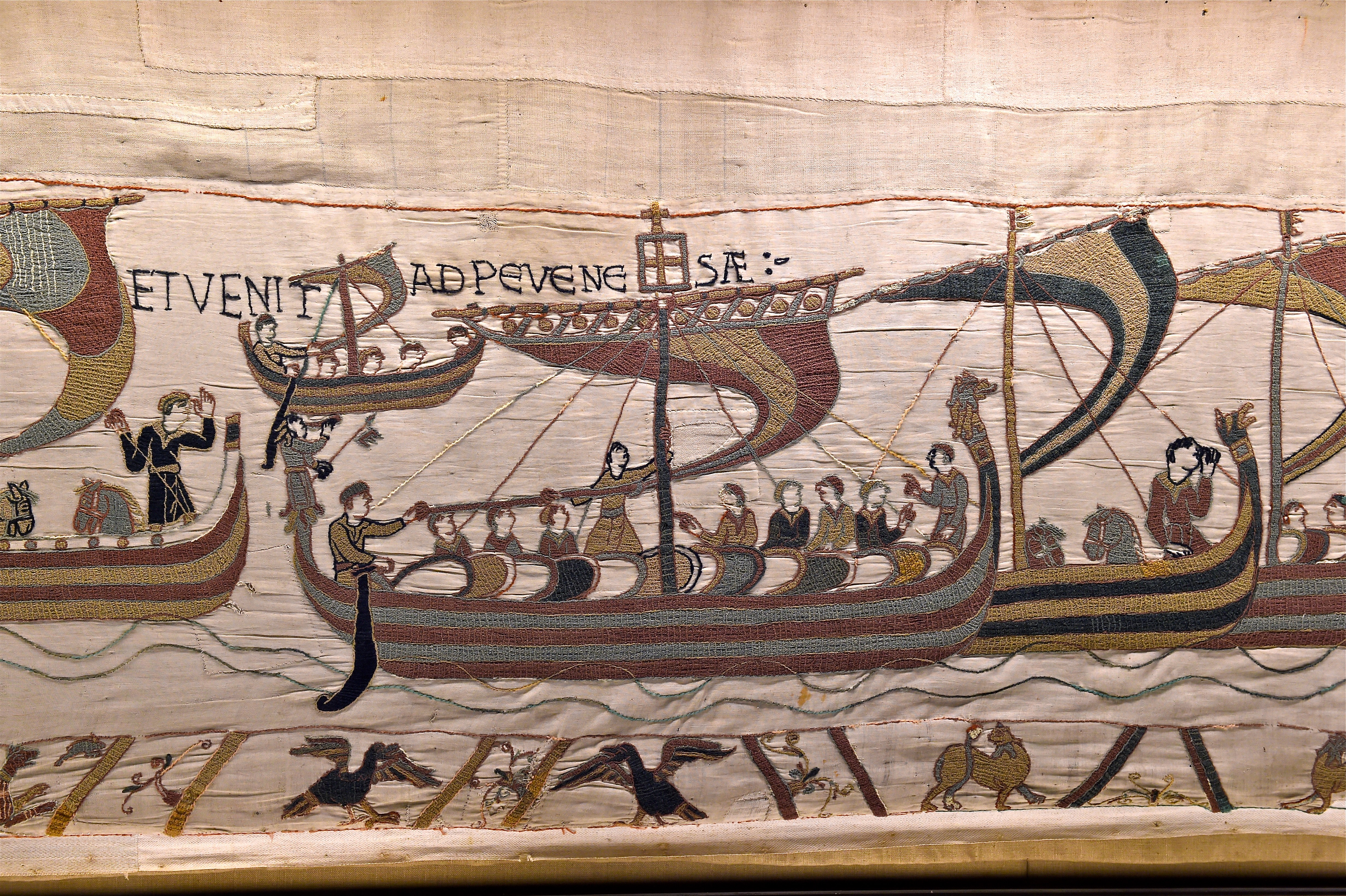 Ce que trois figures féminines de la tapisserie de Bayeux révèlent des femmes du Moyen Âge